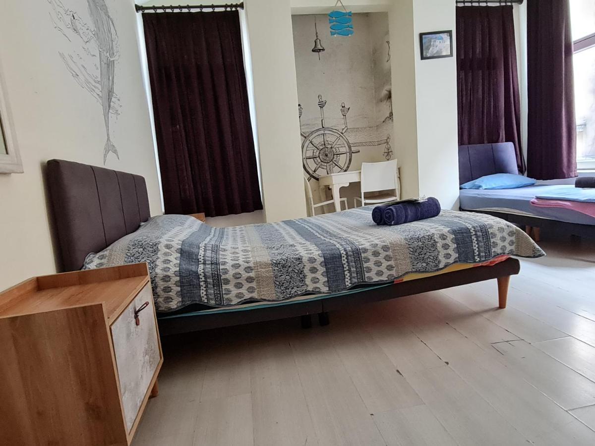 Taxim Hostel (Adults Only) Istanbul Exterior photo