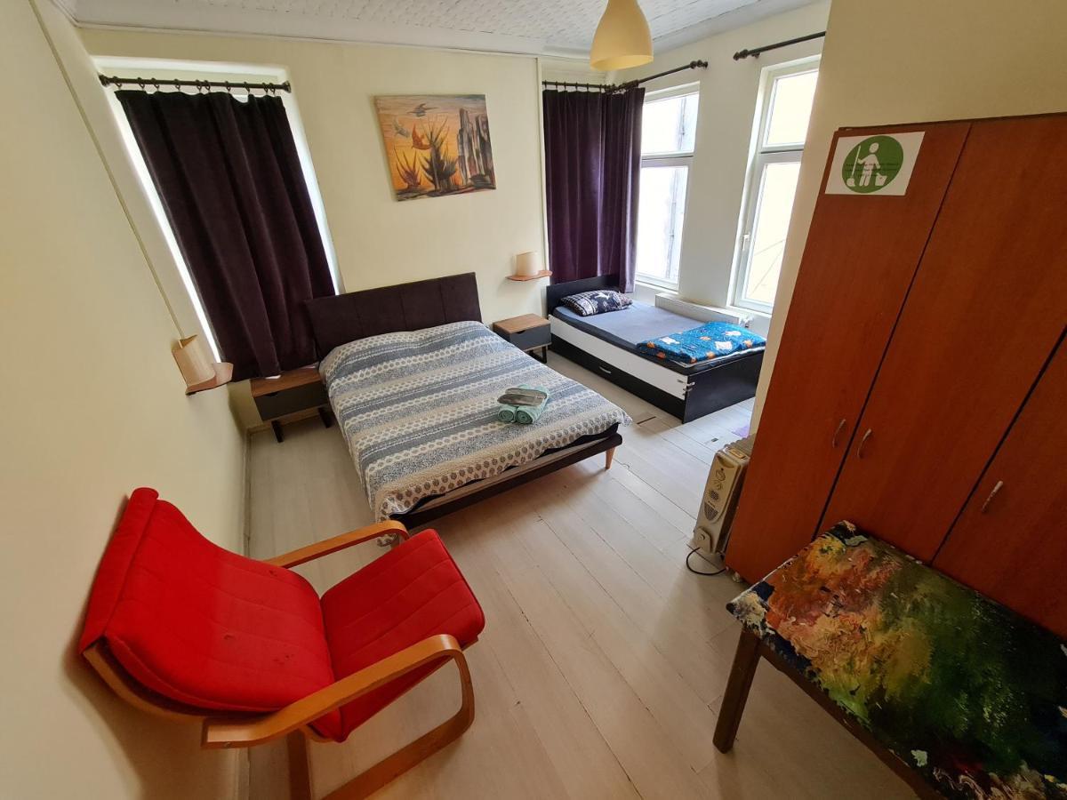 Taxim Hostel (Adults Only) Istanbul Exterior photo