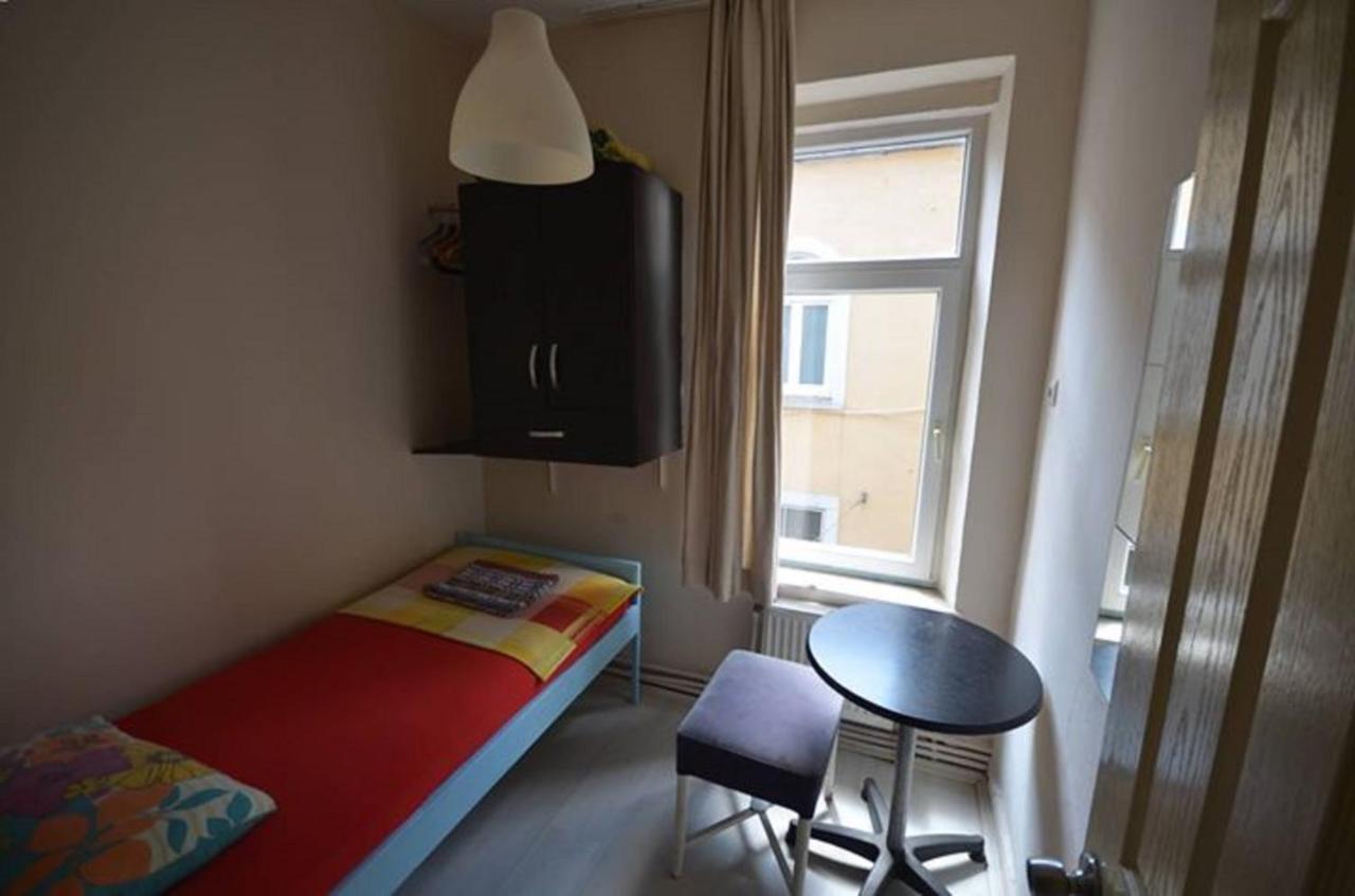 Taxim Hostel (Adults Only) Istanbul Exterior photo