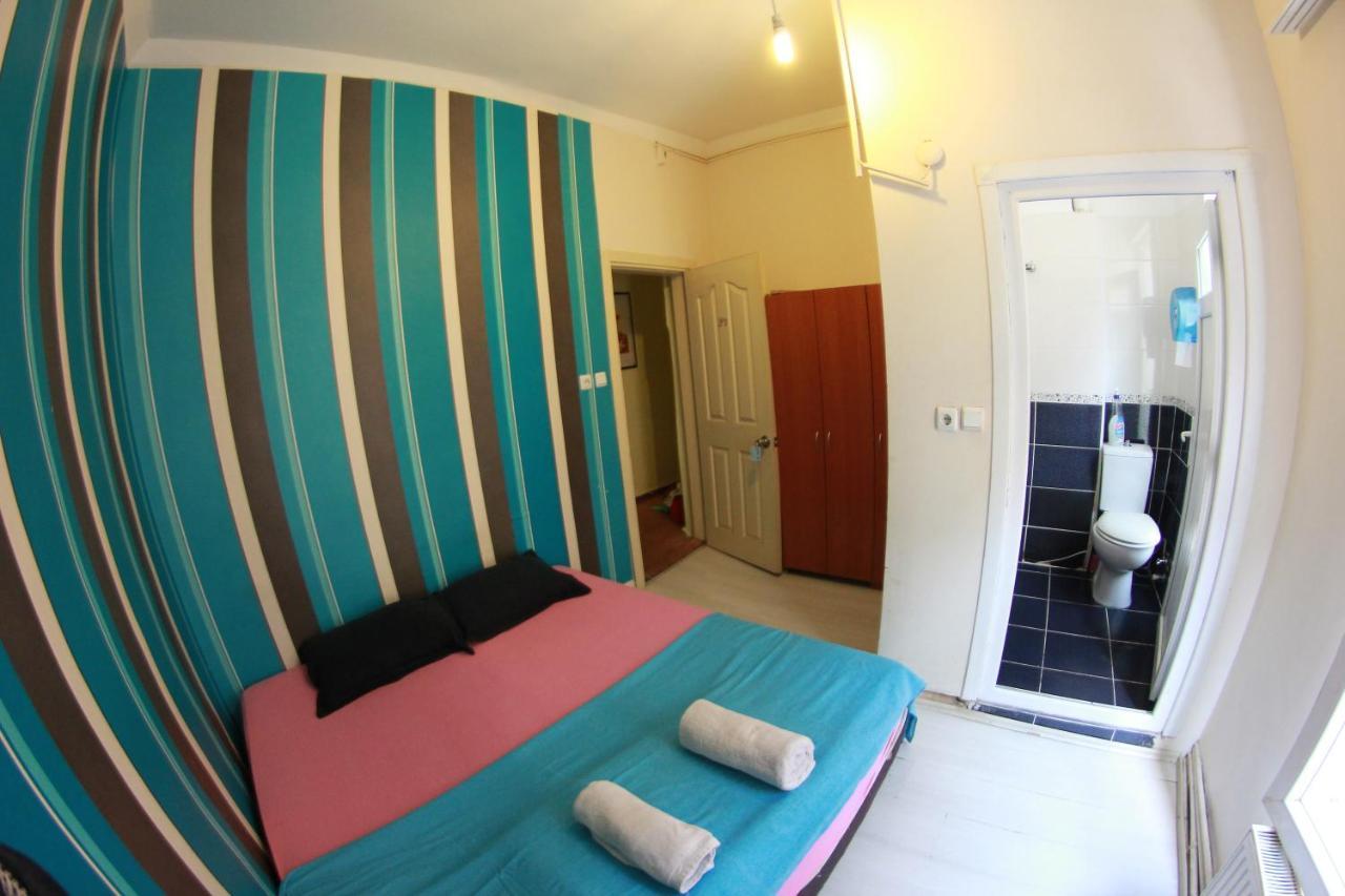Taxim Hostel (Adults Only) Istanbul Exterior photo